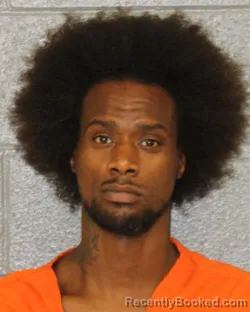 Mugshot of MARQUISE RASHAWN MOORE booked in Mecklenburg County, North Carolina on June 9, 2026