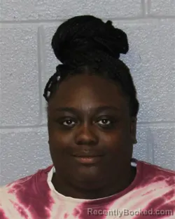 Mugshot of DSHONTE OLEARY booked in Mecklenburg County, North Carolina on June 15, 2026