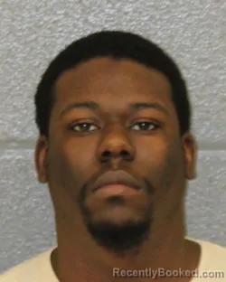 Mugshot of DONQUEIL JAMAR THOMAS booked in Mecklenburg County, North Carolina on July 1, 2026