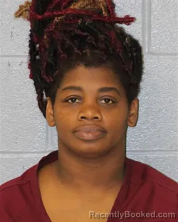 Mugshot of Jade Tnee Foster booked in Mecklenburg County, North Carolina on August 5, 2026