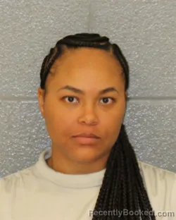 Mugshot of Arkita Jenay Ebron booked in Mecklenburg County, North Carolina on August 14, 2026