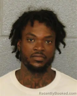 Mugshot of Sayvon Leandre Richardson booked in Mecklenburg County, North Carolina on August 16, 2026