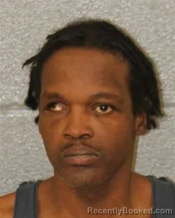 Mugshot of Shun Javell Diggs booked in Mecklenburg County, North Carolina on October 22, 2026