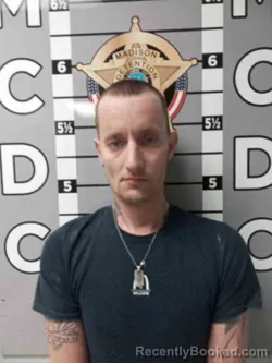 Mugshot of BRANDON SUTTON