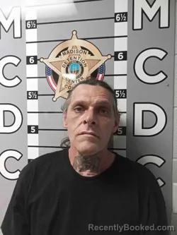 Mugshot of WALTER SMITH booked in Madison County, Kentucky on April 24, 2026