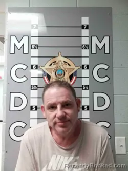 Mugshot of CHRISTOPHER ARNOLD