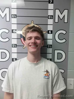 Mugshot of PRESTON REYNOLDS booked in Madison County, Kentucky on April 24, 2026