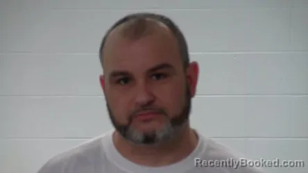 Mugshot of DERRICK WADE HERALD booked in Marion County, Kentucky on April 22, 2026