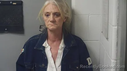 Mugshot of DELLA J LOGAN