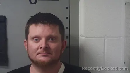 Mugshot of KYLE S MASON