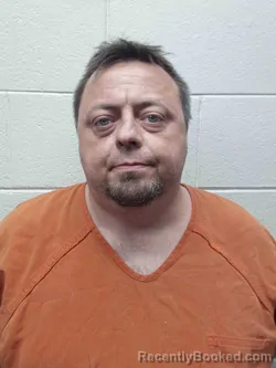 Mugshot of KEVEN WALTERS booked in Montgomery County, Kentucky on April 14, 2026