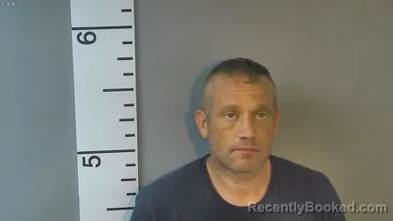 Mugshot of ERIC CHRISTOPHER TENNILL booked in Nelson County, Kentucky on April 30, 2026
