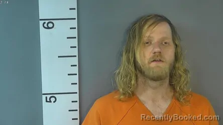 Mugshot of MATTHEW THOMAS DAVIS