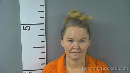 Mugshot of TAWNY NAOMI WARREN booked in Nelson County, Kentucky on April 1, 2026