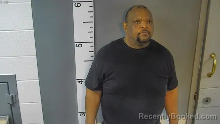 Mugshot of WILLIAM GRANT THOMAS