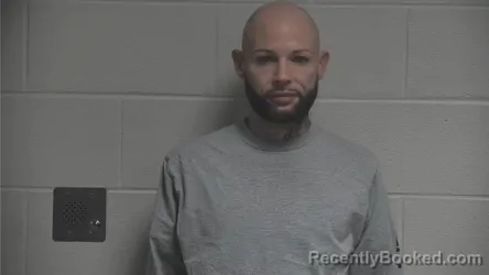 Mugshot of DUSTIN FLOYD