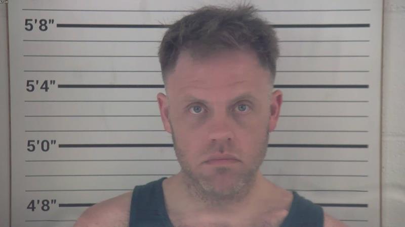 Mugshot of DUSTIN KYLE FARRIS booked in Pendleton County, Kentucky on May 19, 2026