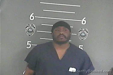 Mugshot of DEONTE . DAVIS booked in Pike County, Kentucky on May 5, 2026