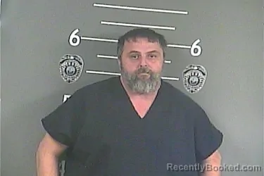 Mugshot of LEONARD D BAISDEN booked in Pike County, Kentucky on April 26, 2026