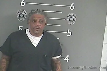 Mugshot of THOMAS H ELLIOTT