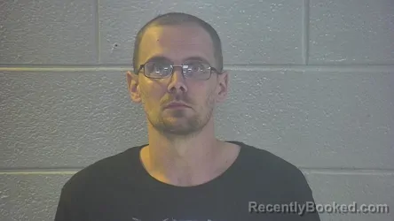 Mugshot of JONATHAN E REECE booked in Pulaski County, Kentucky on April 26, 2026