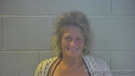 Mugshot of KINSLEY LEANN HUFF booked in Pulaski County, Kentucky on July 4, 2026