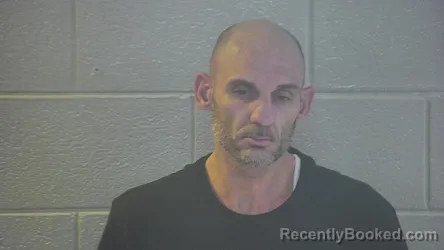 Mugshot of LEWIS GREEN MULLINS booked in Pulaski County, Kentucky on May 15, 2026
