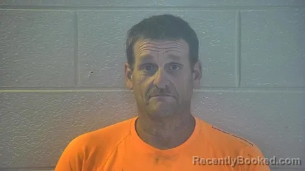 Mugshot of MICHAEL SHAWN MULLINS booked in Pulaski County, Kentucky on April 17, 2026