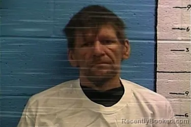 Mugshot of JOSHUA DAVID BENGE booked in Rockcastle County, Kentucky on April 24, 2026