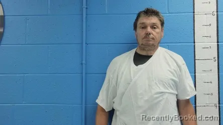 Mugshot of RALPH MULLINS booked in Rockcastle County, Kentucky on June 7, 2026