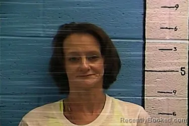 Mugshot of SAMANTHA JEAN ROBINSON booked in Rockcastle County, Kentucky on April 24, 2026