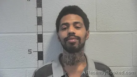 Mugshot of LAI'SHAWN MILAGROS THOMPSON