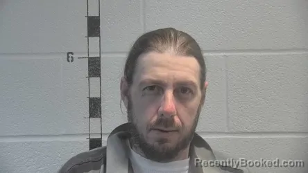 Mugshot of DUSTIN ALLEN DAVIS booked in Shelby County, Kentucky on April 3, 2026