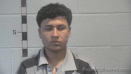 Mugshot of JUNIOR EMANUEL LOPEZ booked in Shelby County, Kentucky on May 10, 2026