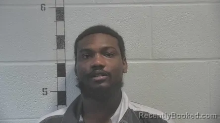 Mugshot of MALIK DESHAUN SAUNDERS booked in Shelby County, Kentucky on June 28, 2026