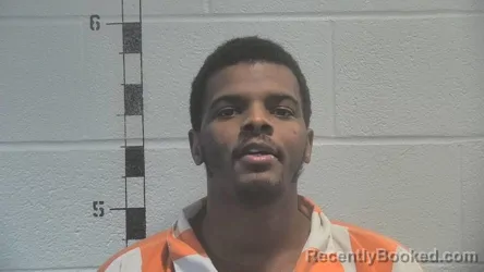Mugshot of Dominic Lamont Sanders booked in Shelby County, Kentucky on August 6, 2026