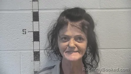 Mugshot of Meranda Elizabeth Dews booked in Shelby County, Kentucky on August 6, 2026