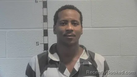 Mugshot of Quinnshawn Dorsey booked in Shelby County, Kentucky on October 8, 2026