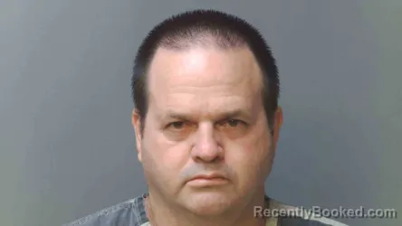 Mugshot of OSMANY DIAZ LECHUGA booked in Simpson County, Kentucky on April 22, 2026