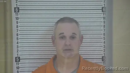 Mugshot of DAVITH W HOUK