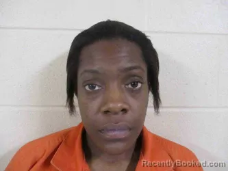 Mugshot of Tenisha Walton booked in Todd County, Kentucky on August 31, 2026