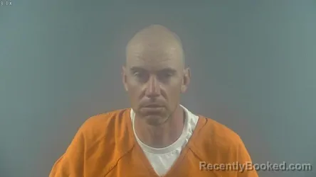 Mugshot of ANDREW HERBERT MILLAR booked in Warren County, Kentucky on April 25, 2026