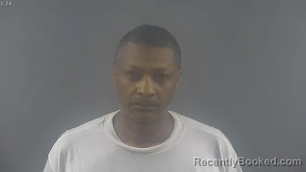 Mugshot of BRYAN ONEAL CAGE booked in Warren County, Kentucky on April 27, 2026