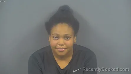 Mugshot of Ciara Lashea Huff booked in Warren County, Kentucky on September 2, 2026