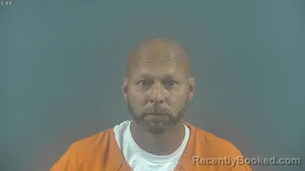 Mugshot of CHAZ MICHAEL ROSSON booked in Warren County, Kentucky on June 17, 2026
