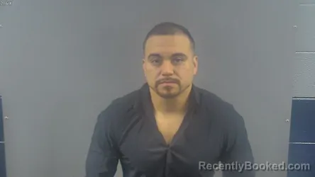 Mugshot of CARLOS AARON VILLAGRANA booked in Warren County, Kentucky on May 17, 2026