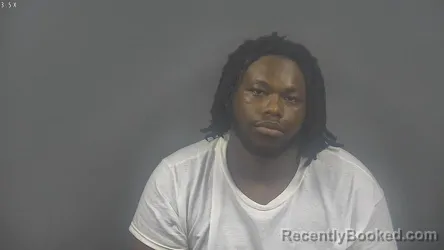 Mugshot of DEVARI ARDELL BRACKETT booked in Warren County, Kentucky on June 4, 2026