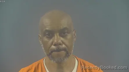 Mugshot of DERRICK DUIANE BOARDS booked in Warren County, Kentucky on April 2, 2026