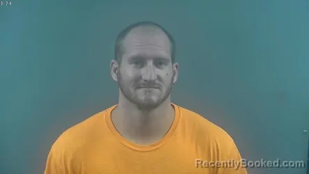 Mugshot of Derek Wade Gunn booked in Warren County, Kentucky on August 21, 2026