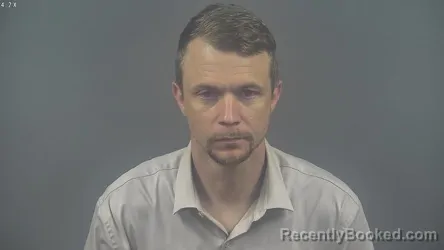 Mugshot of DEVIN JAMES GRAY booked in Warren County, Kentucky on May 19, 2026